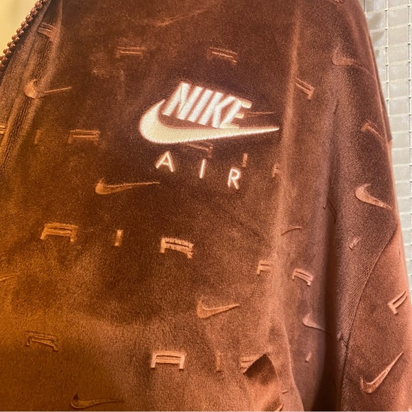 Nike Womens Velour Jacket in Bronze Eclipse Large - Picture 9 of 10